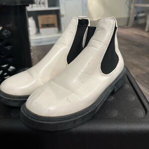 Chelsea Boots